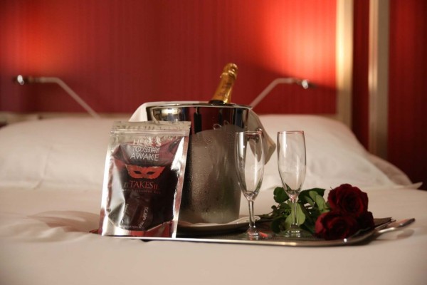 SAINT VALENTINE'S DAY PACKAGE 2017 1 IMG_7897_web-1024x683
